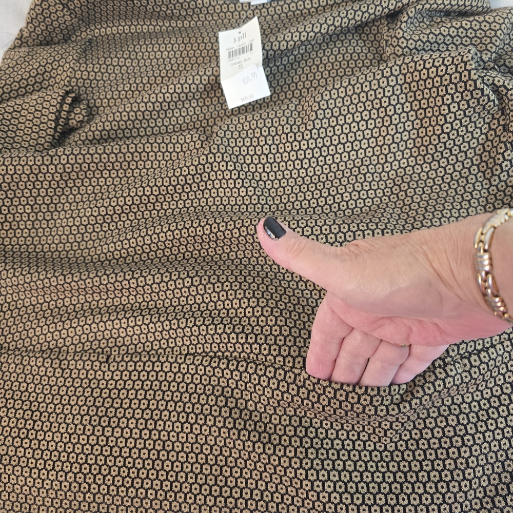 J. JILL Sz Small Ponte 3/4 Sleeve Geometric Print Top Brown Tan Black Pockets - Picture 13 of 13